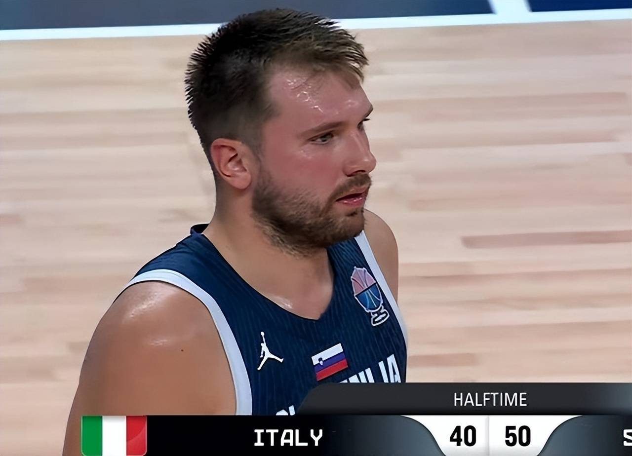 亚博体育app-关于东契奇与90激战RNG分钟，重返赛场胜负难料！，库里焦点对战全场沸腾不已的信息-亚博体育app